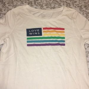 white old navy love wins top!